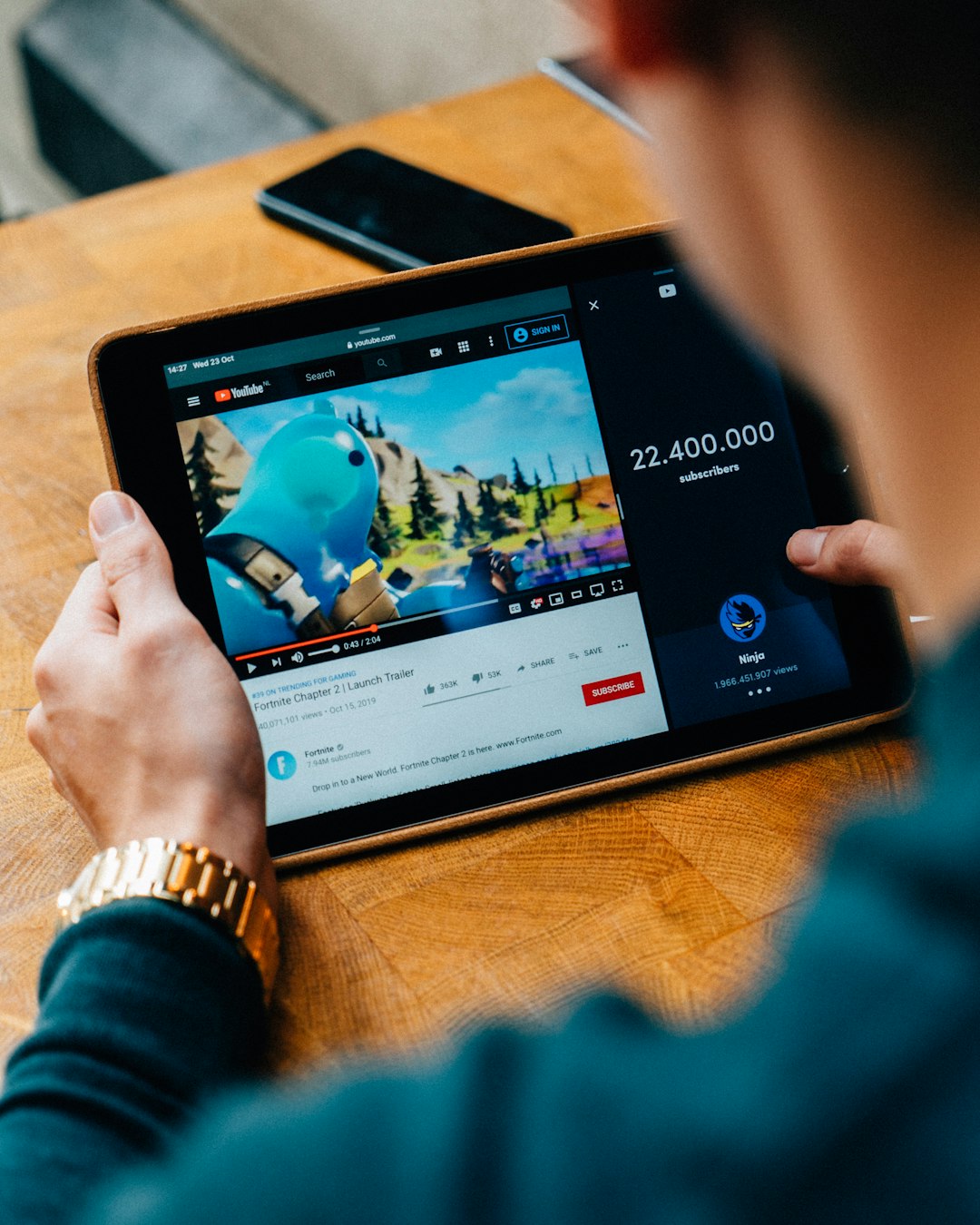 social-feed-img-03 Watching Fortnite videos on YouTube